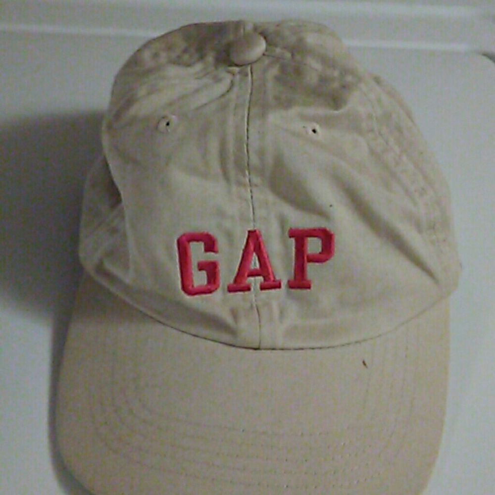 Gap hat